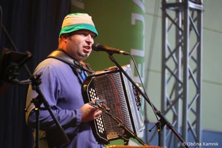 Ansambel bratov Poljanšek že 50 let navdihuje in zabava z nepozabnimi melodijami (41)